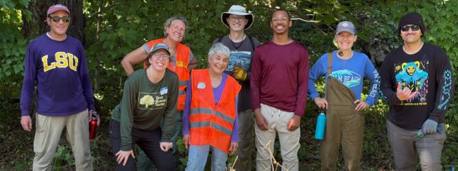 Group of volunteers at a Langdon Park invasive removal.
